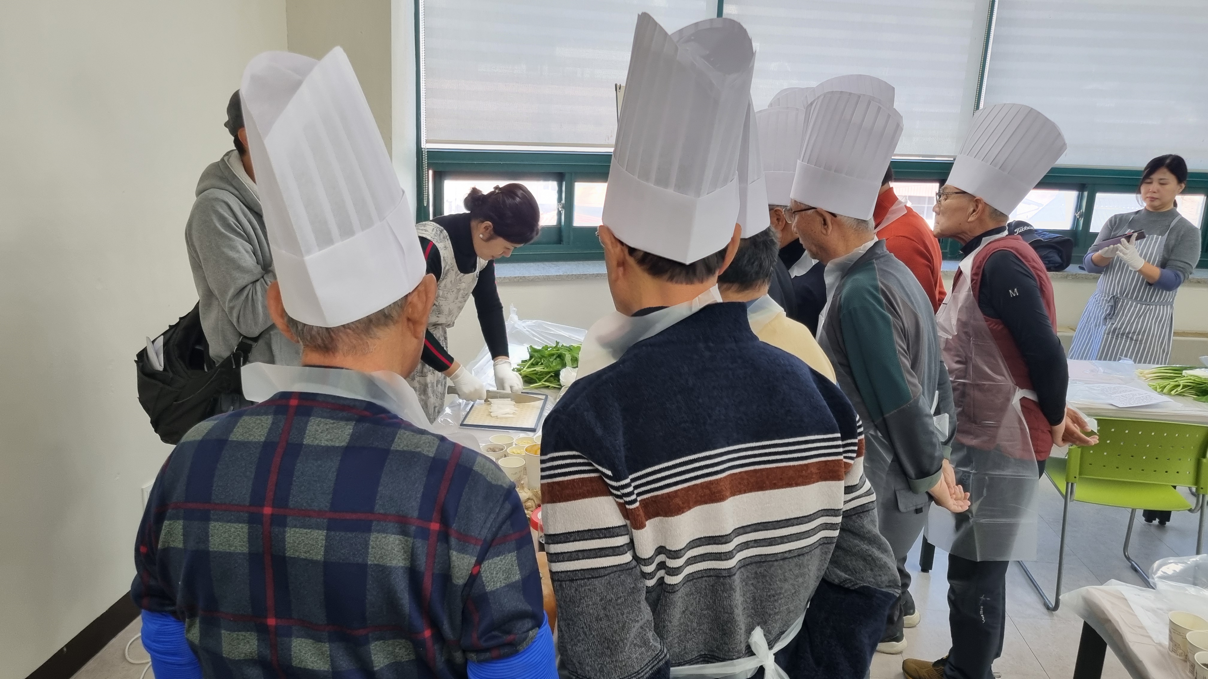 남성 성평등 프로그램(할아버지 부엌)_3차 [첨부 이미지3]