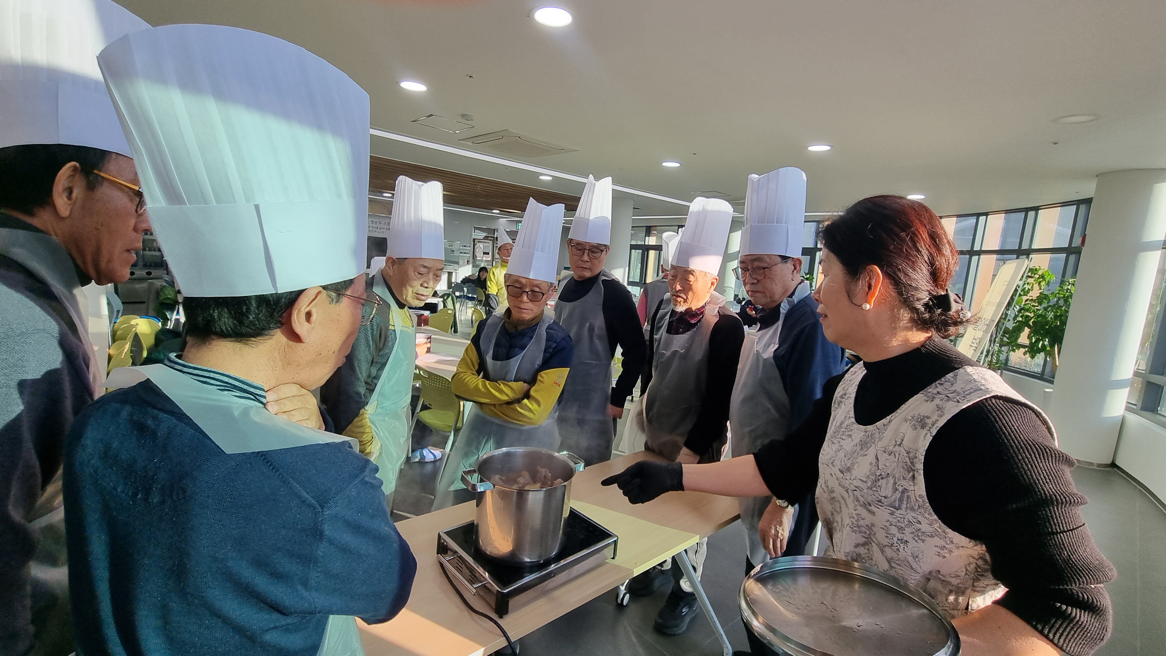 남성 성평등 프로그램(할아버지 부엌)_5차 [첨부 이미지5]